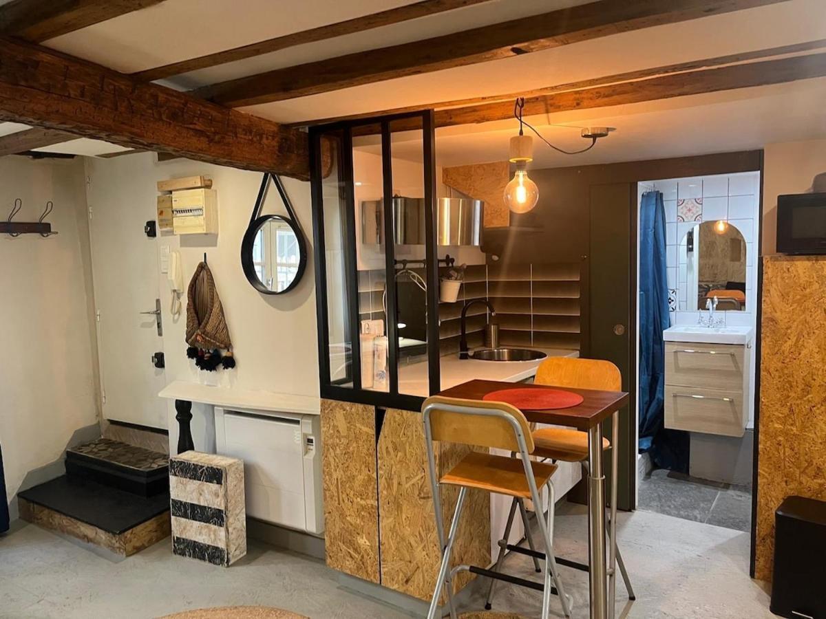 Apartment Charming Studio, Ecusson *