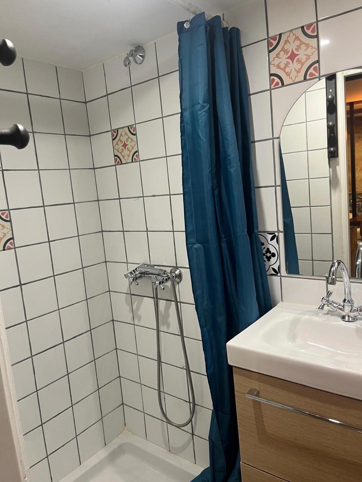 Apartment Charming Studio, Ecusson *